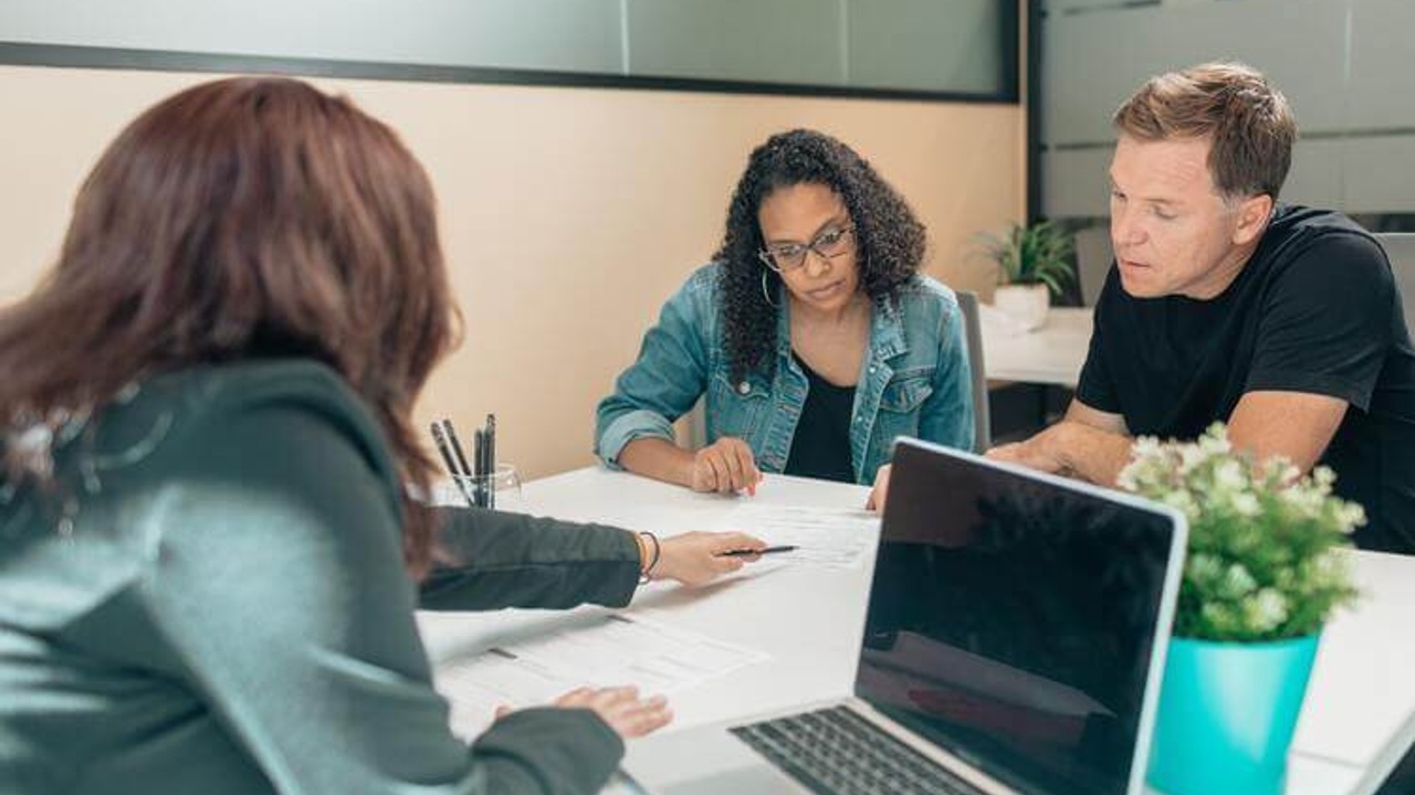 Tax-Loss Harvesting: A Year-End Checklist for Boosting Your Portfolio Efficiency